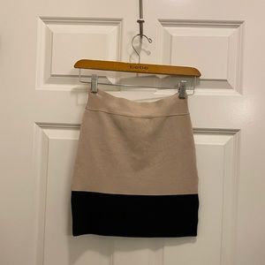 Bebe Cream & Black Bandage Skirt Sz S
